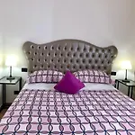 Santa Croce Garden Apartment